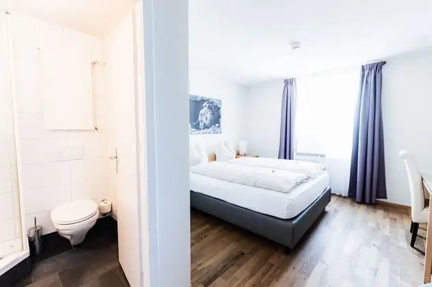 Büyük Yataklı Tek Kişilik Oda