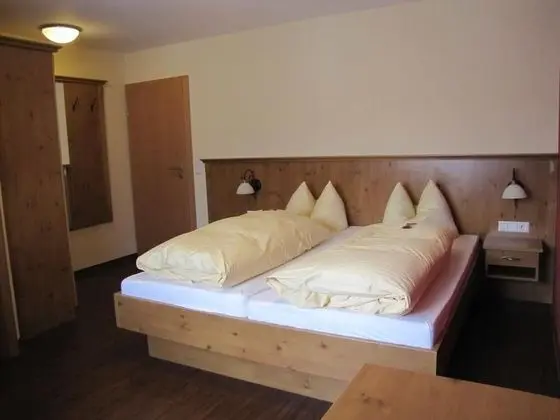 Classic Tek Büyük Yataklı Oda