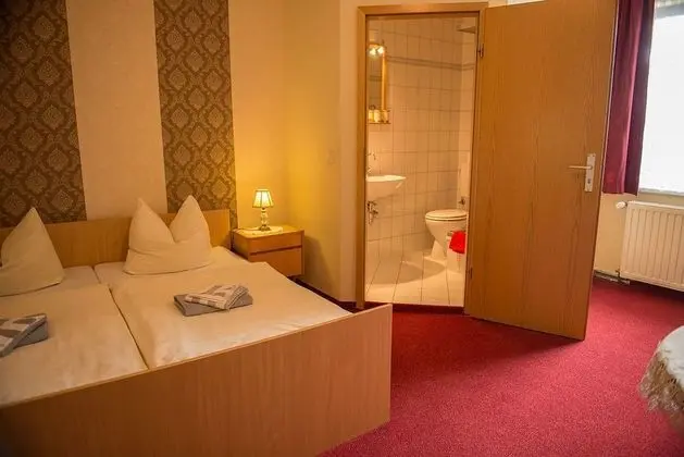 Tek Büyük Yataklı Oda