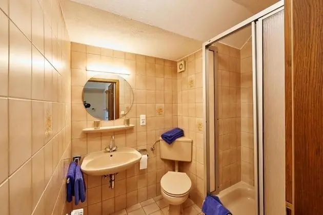 Tek Büyük Yataklı Oda, Balkon