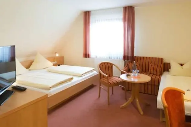 Standard Dört Kişilik Oda