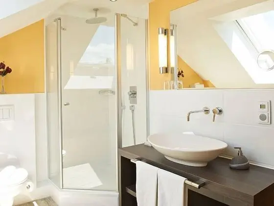 Comfort Tek Büyük Yataklı Oda