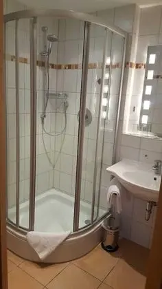 Classic Tek Büyük Yataklı Oda