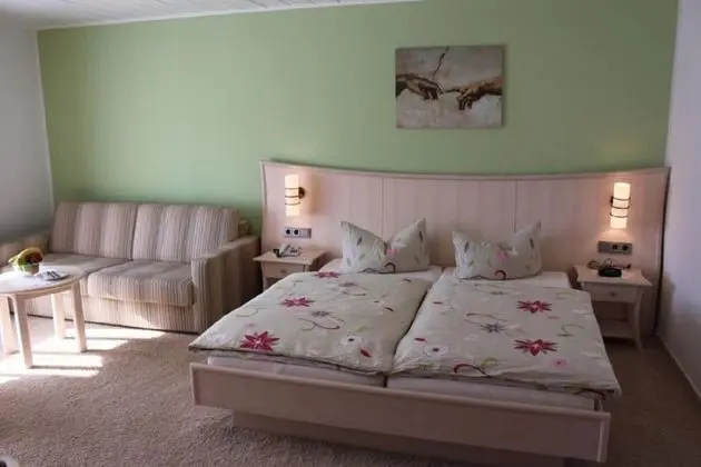 Tek Büyük Yataklı Oda, Balkon