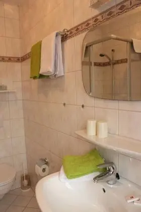 Tek Büyük Yataklı Oda, Balkon