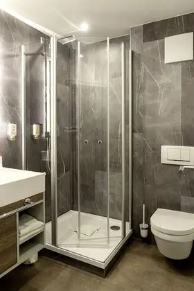 Comfort Büyük Yataklı Tek Kişilik Oda