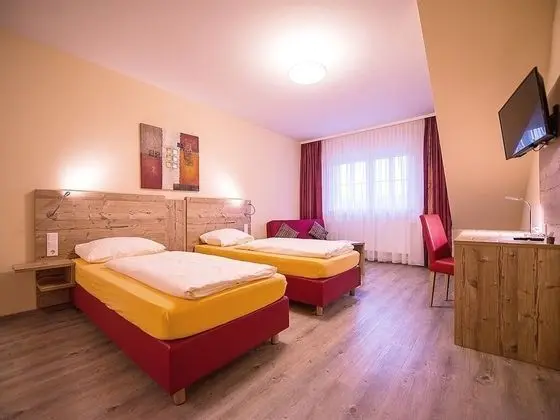Deluxe Tek Büyük veya İki Ayrı Yataklı Oda, Banyolu/Duşlu