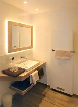 Comfort Tek Büyük Yataklı Oda, Engellilere Uygun, Banyolu/Duşlu