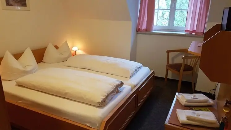 Tek Büyük Yataklı Oda