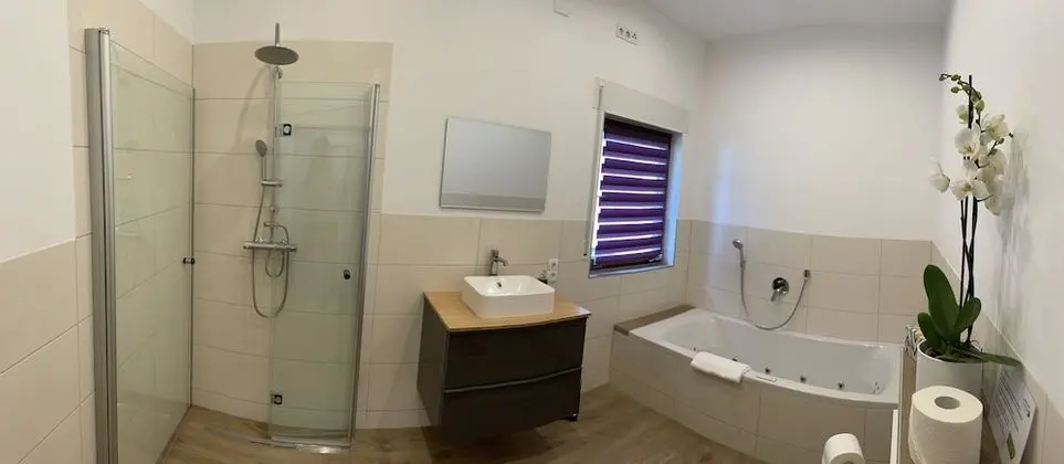 Süit, Banyolu/Duşlu