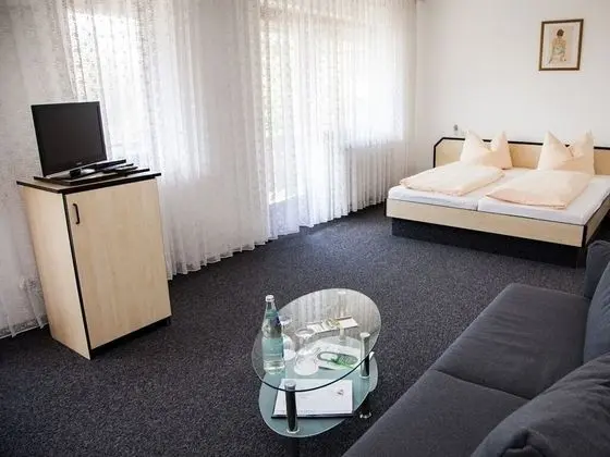 Tek Büyük Yataklı Oda, Banyolu/Duşlu