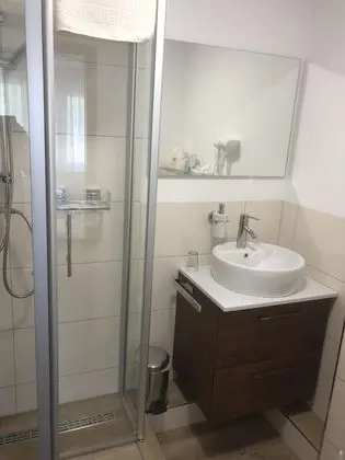 Tek Büyük Yataklı Oda, Banyolu/Duşlu