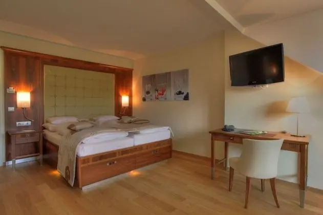 Comfort Tek Büyük Yataklı Oda