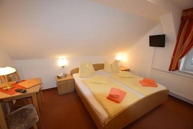 Standard Tek Büyük Yataklı Oda