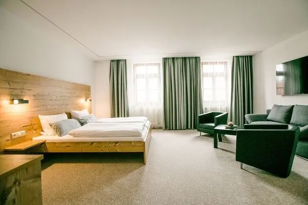 Traditional Üç Kişilik Oda, Tepe Manzaralı