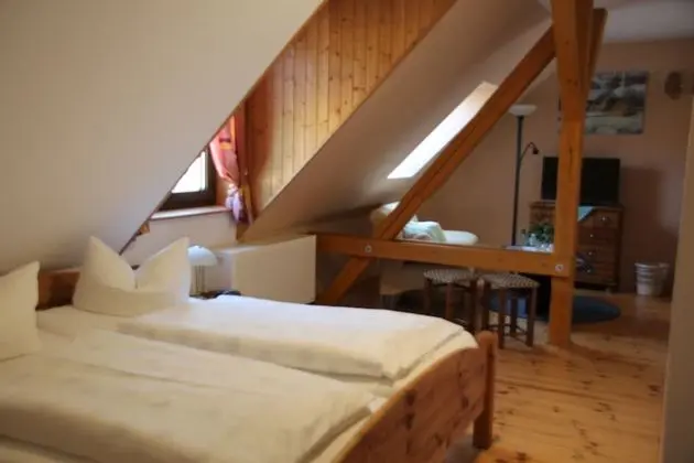 Tek Büyük Yataklı Oda