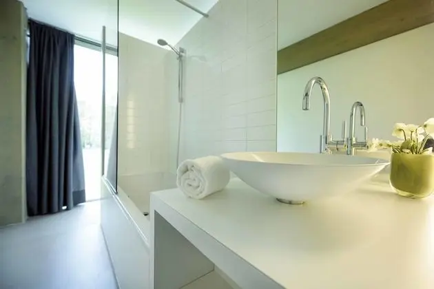 Design Tek Büyük veya İki Ayrı Yataklı Oda, 1 En Büyük (King) Boy Yatak, Park Manzaralı, Bahçeli