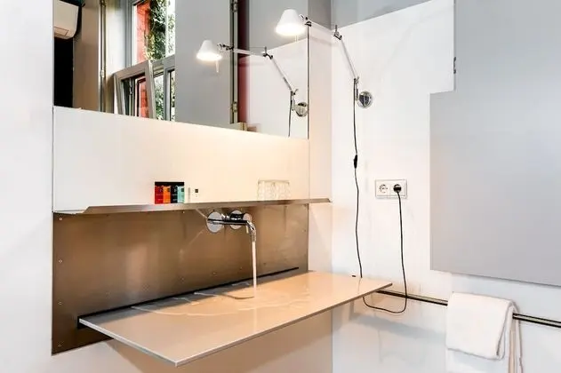 SStandard room with bath in coach house 2p.