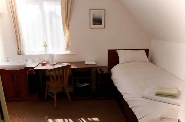 Standard Single Room with Shower