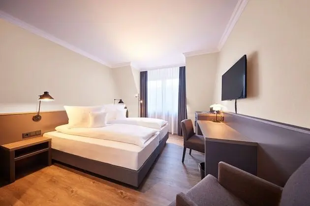 Comfort Tek Büyük Yataklı Oda