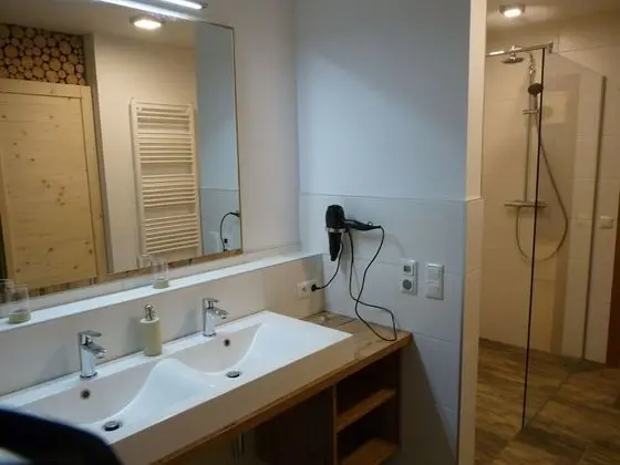 Superior Apart Daire, 2 Yatak Odası, Sauna, Göl Manzaralı