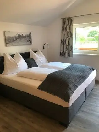 Ev