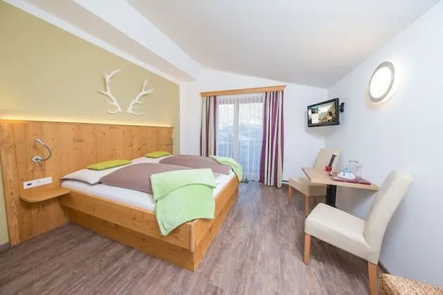 Superior Tek Büyük Yataklı Oda, Balkon, Dağ Manzaralı