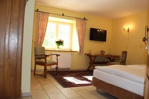 Classic Tek Büyük Yataklı Oda