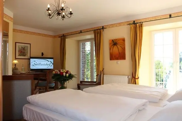 Classic Tek Büyük Yataklı Oda