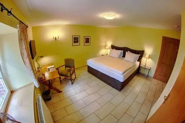 Classic Tek Büyük Yataklı Oda