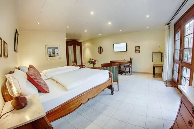 Classic Tek Büyük Yataklı Oda