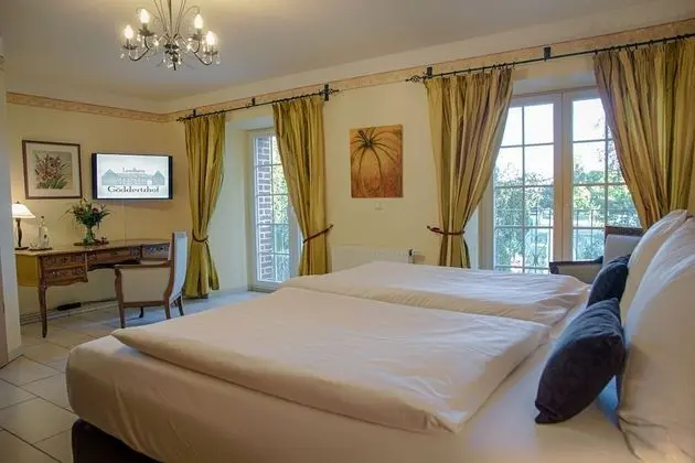 Classic Tek Büyük Yataklı Oda