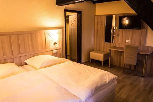 Tek Büyük Yataklı Oda