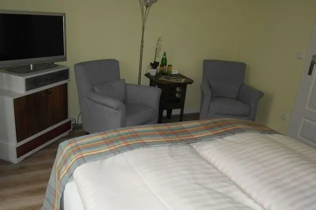 Büyük Yataklı Tek Kişilik Oda