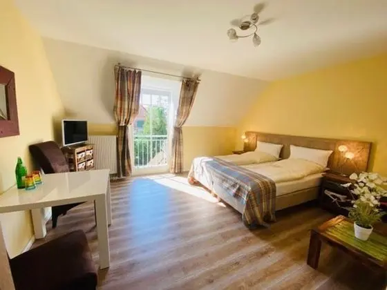 Büyük Yataklı Tek Kişilik Oda