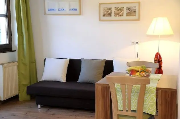 Business Stüdyo (Edelweiß)