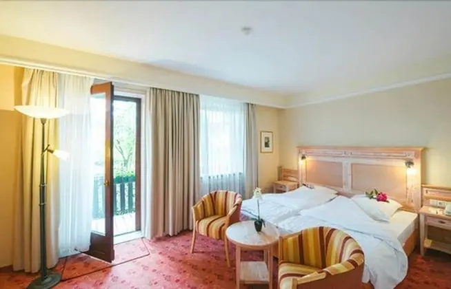 Büyük Yataklı Tek Kişilik Oda