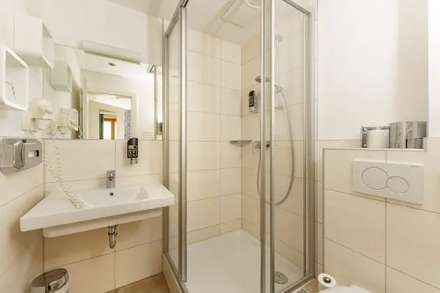 Tek Büyük Yataklı Oda, Balkon