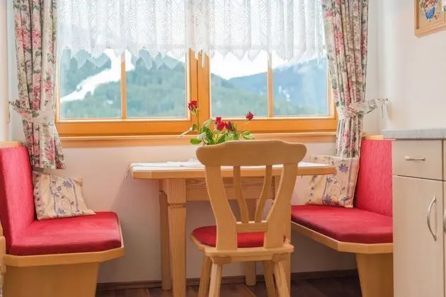 Stüdyo (Halserberg)