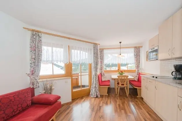 Stüdyo (Halserberg)