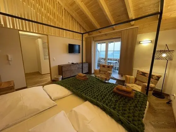 Tek Büyük Yataklı Oda, Balkon, Dağ Manzaralı