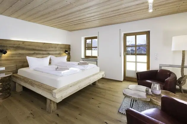 Tek Büyük Yataklı Oda, Balkon, Dağ Manzaralı