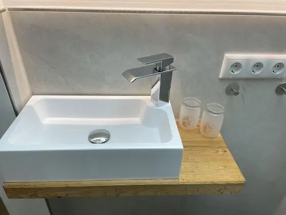 Tek Büyük Yataklı Oda, Balkon, Dağ Manzaralı