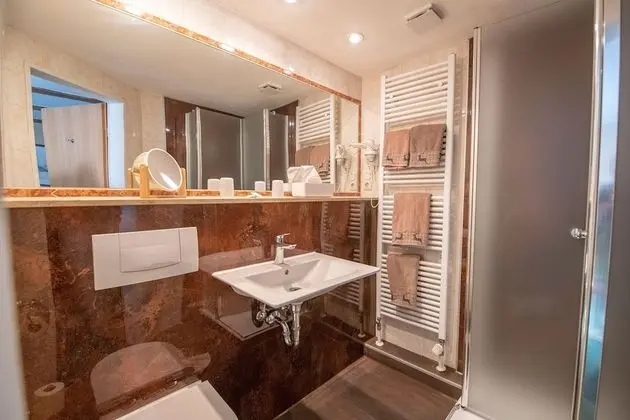 Basic Tek Büyük Yataklı Oda