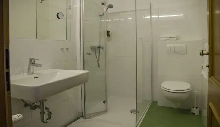 Tek Büyük Yataklı Oda, Sigara İçilmez