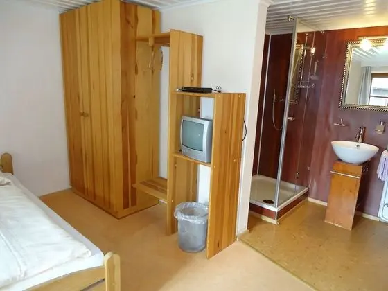 Tek Büyük Yataklı Oda, Balkon