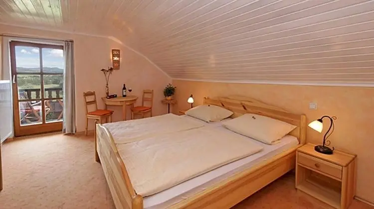 Tek Büyük Yataklı Oda, Balkon