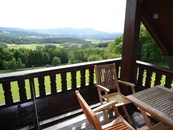 Tek Büyük Yataklı Oda, Balkon