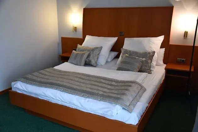 Comfort Tek Büyük veya İki Ayrı Yataklı Oda, Sigara İçilmez