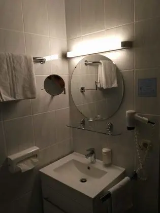 Üç Kişilik Oda